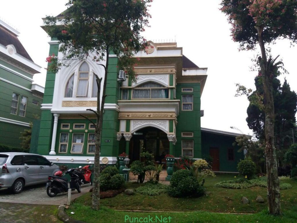 Viktoria 5N, Villa Gaya Eropa Di Puncak 5 Kamar Kapasitas 10 s.d 25 Orang