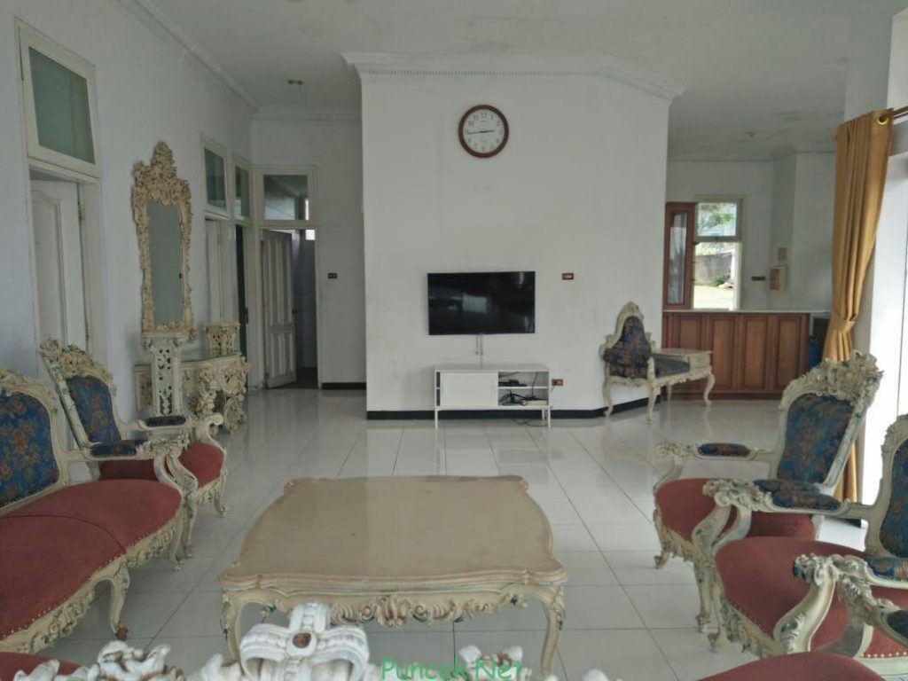 Villa AB 4 Kamar, Sewa Villa Di Puncak View Bagus Fasilitas Kolam ...