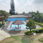 Villa SRJ Puncak Kolam renang pribadi