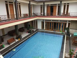 Villa Kota Bunga 9 Kamar Kolam Renang Pribadi