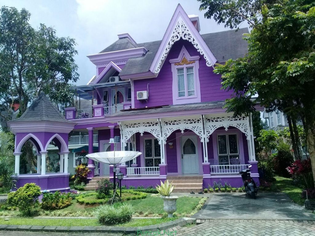 Villa Ungu 4 Kamar Tidur, Dekat Little Venice