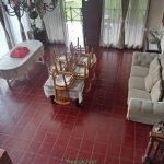 villa puncak fasilitas kolam renang, karaoke, billiard dan aula