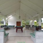 villa puncak fasilitas kolam renang, karaoke, billiard dan aula