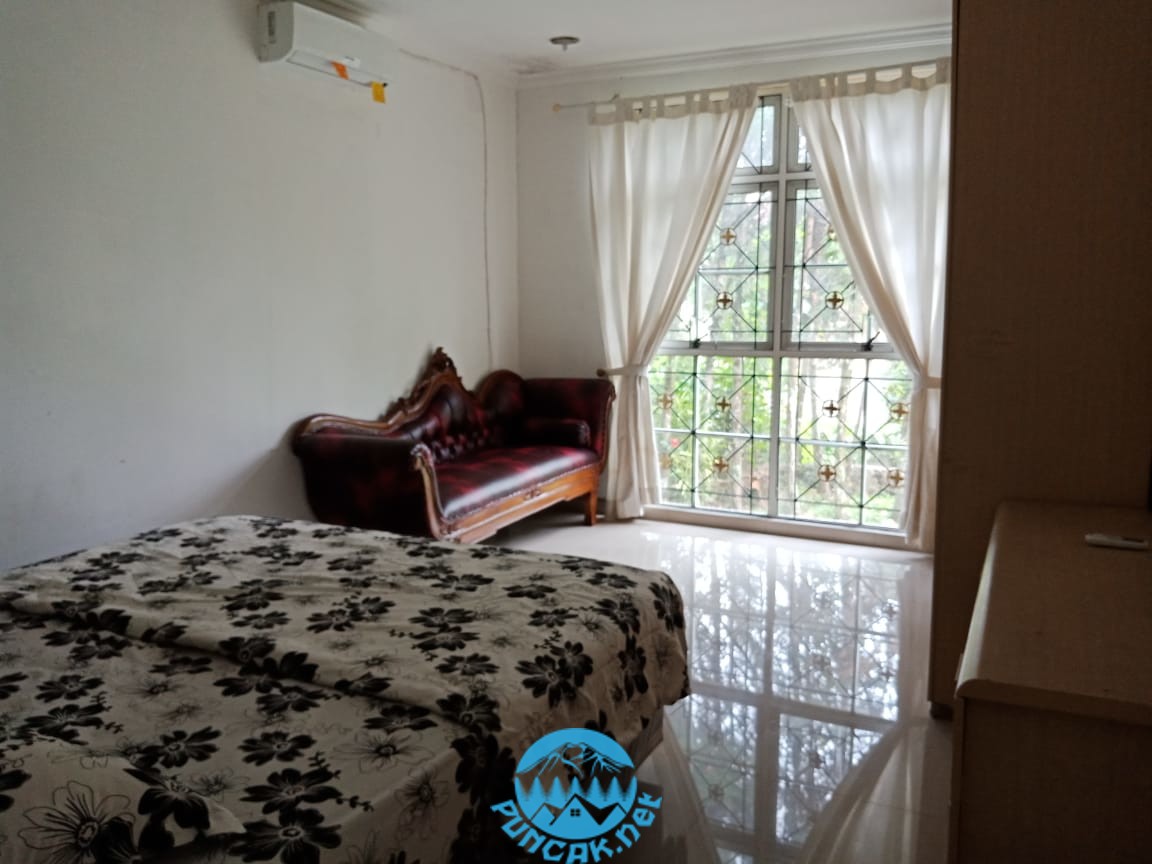 Villa Belanda 4 Bedrooms Di Kota Bunga Puncak